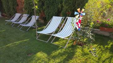 Фото номера Дом с 1 спальней Дома для отпуска Happy Place - Casuta Galbena г. Domneşti 60