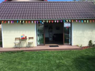 Фото номера Дом с 1 спальней Дома для отпуска Happy Place - Casuta Galbena г. Domneşti 29