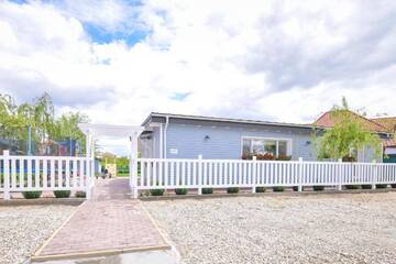Фото номера Дом с 1 спальней Дома для отпуска Happy Place - Casuta Albastra г. Domneşti 48