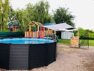 Фото номера Дом с 1 спальней Дома для отпуска Happy Place - Casuta Albastra г. Domneşti 51
