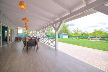 Фото номера Дом с 1 спальней Дома для отпуска Happy Place - Casuta Albastra г. Domneşti 30