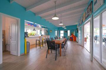 Фото номера Дом с 1 спальней Дома для отпуска Happy Place - Casuta Albastra г. Domneşti 37